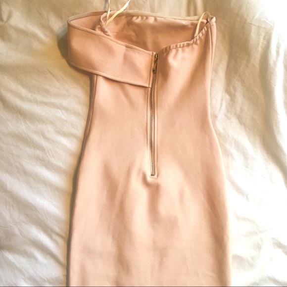 BLUSH PINK MIDI BANDAGE DRESS - Picture 4 of 5